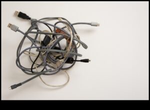 Wire Management Wizards: Λύσεις για την οργάνωση οικιακών ηλεκτρονικών